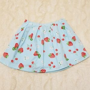 Strawberry and cherry print skirt.🍒🍓Girls size 4